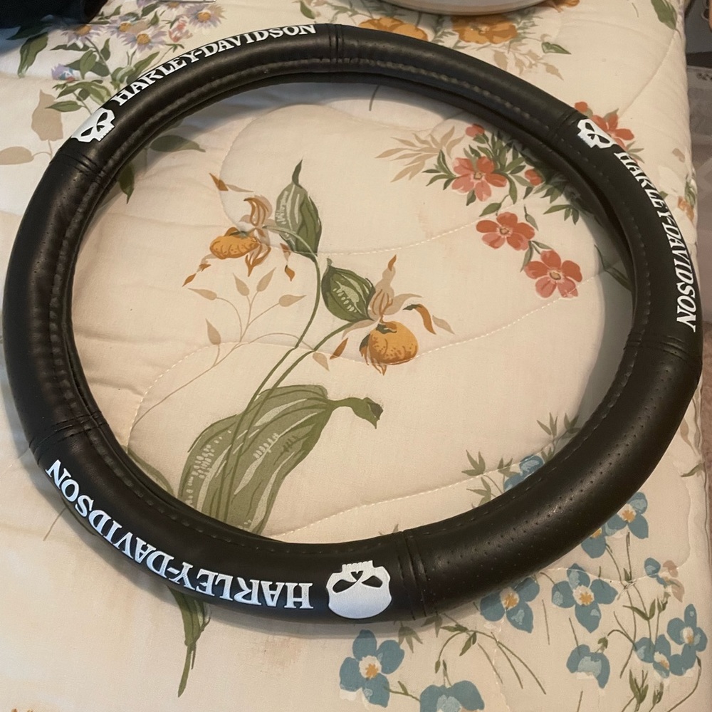 All leather Harley Davidson Elite Series Steering Wheel Cover